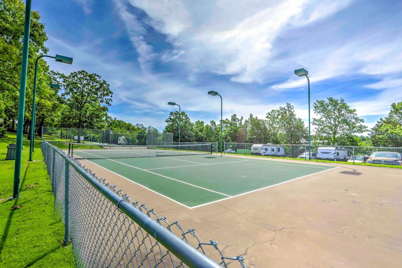 Branson Resort-Style Retreat 4 Mi To Strip Bagian luar foto